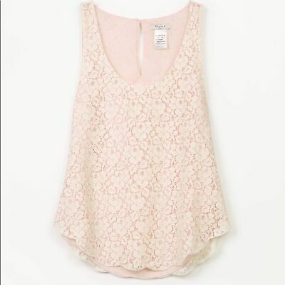 BOGO FREE Aritzia lace tank
